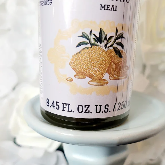 Korres Pure Greek Olive Shower Gel IN Herbal Honey - Picture 5 of 5